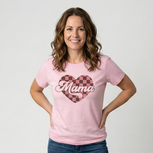 Mama Retro T-Shirt – Checkered Heart Graphic Tee Main image